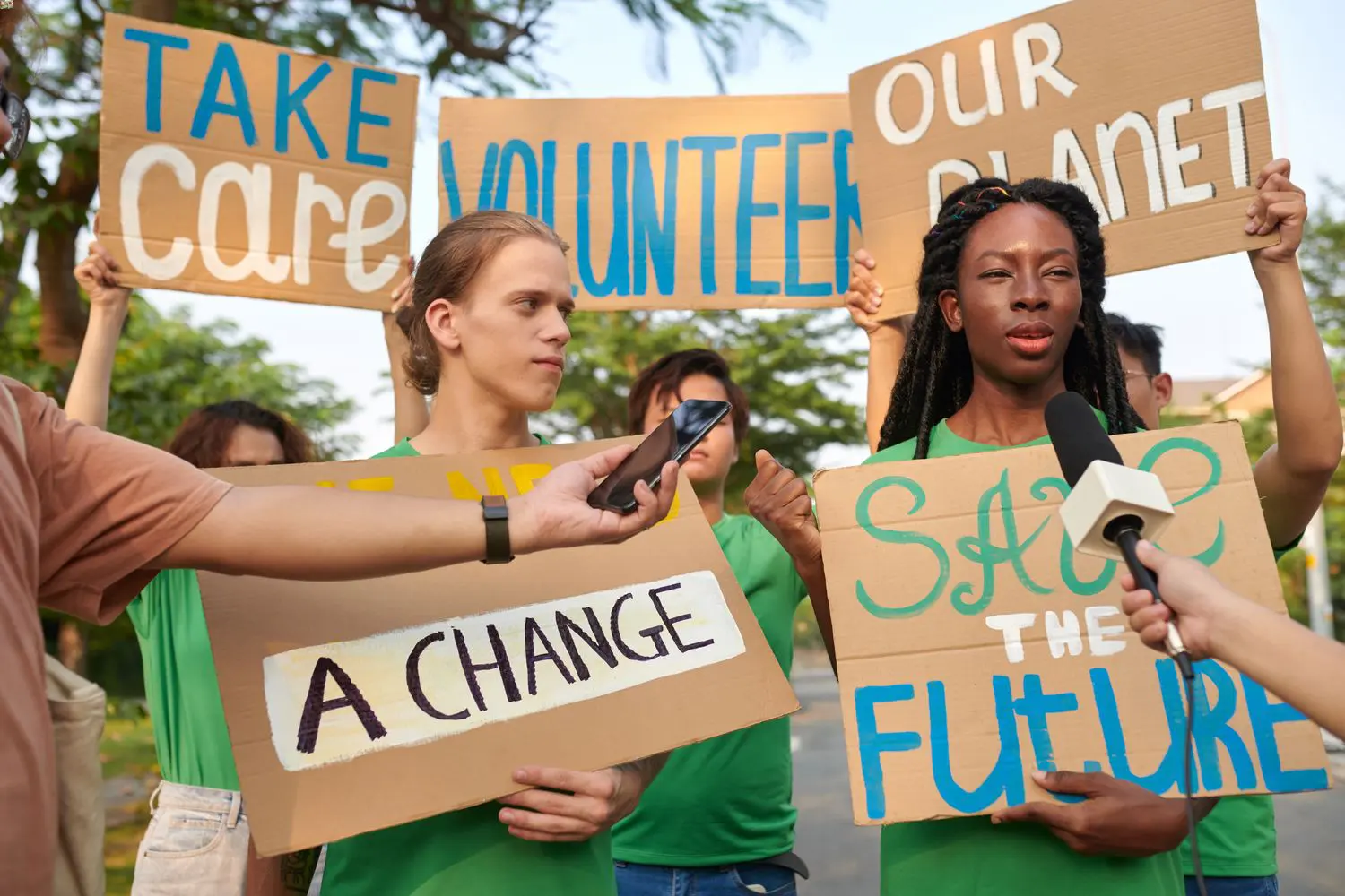 Talk about climate change with people who are not interested or have little knowledge on the issue